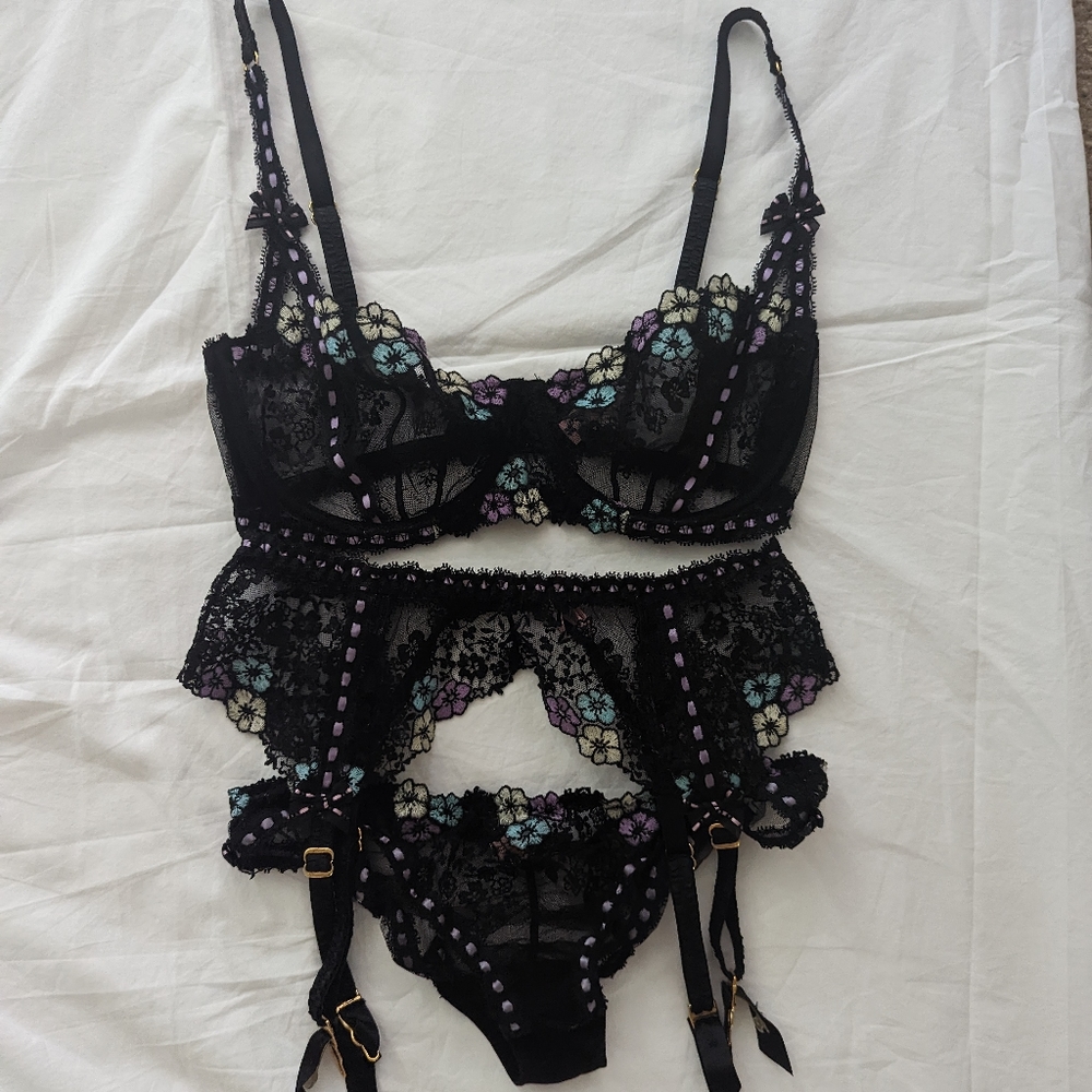Agent Provocateur Petunia full set